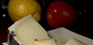 Czym się różni pecorino od parmezanu?